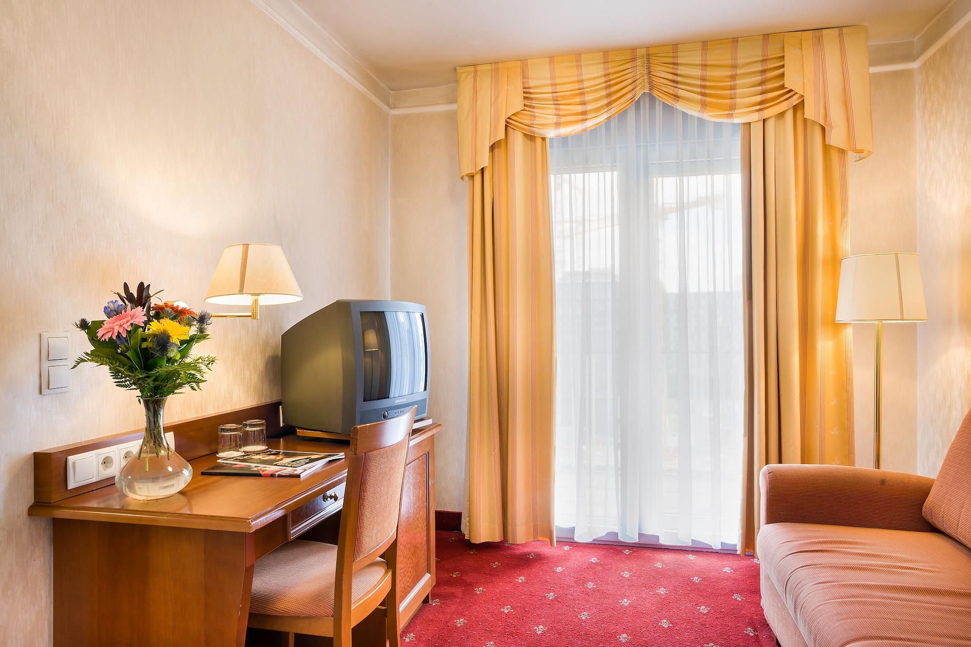 Select Hotel Prinz Eugen Wien Экстерьер фото