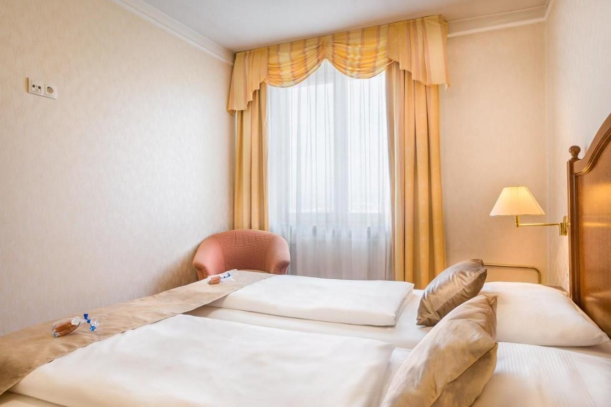 Select Hotel Prinz Eugen Wien Экстерьер фото